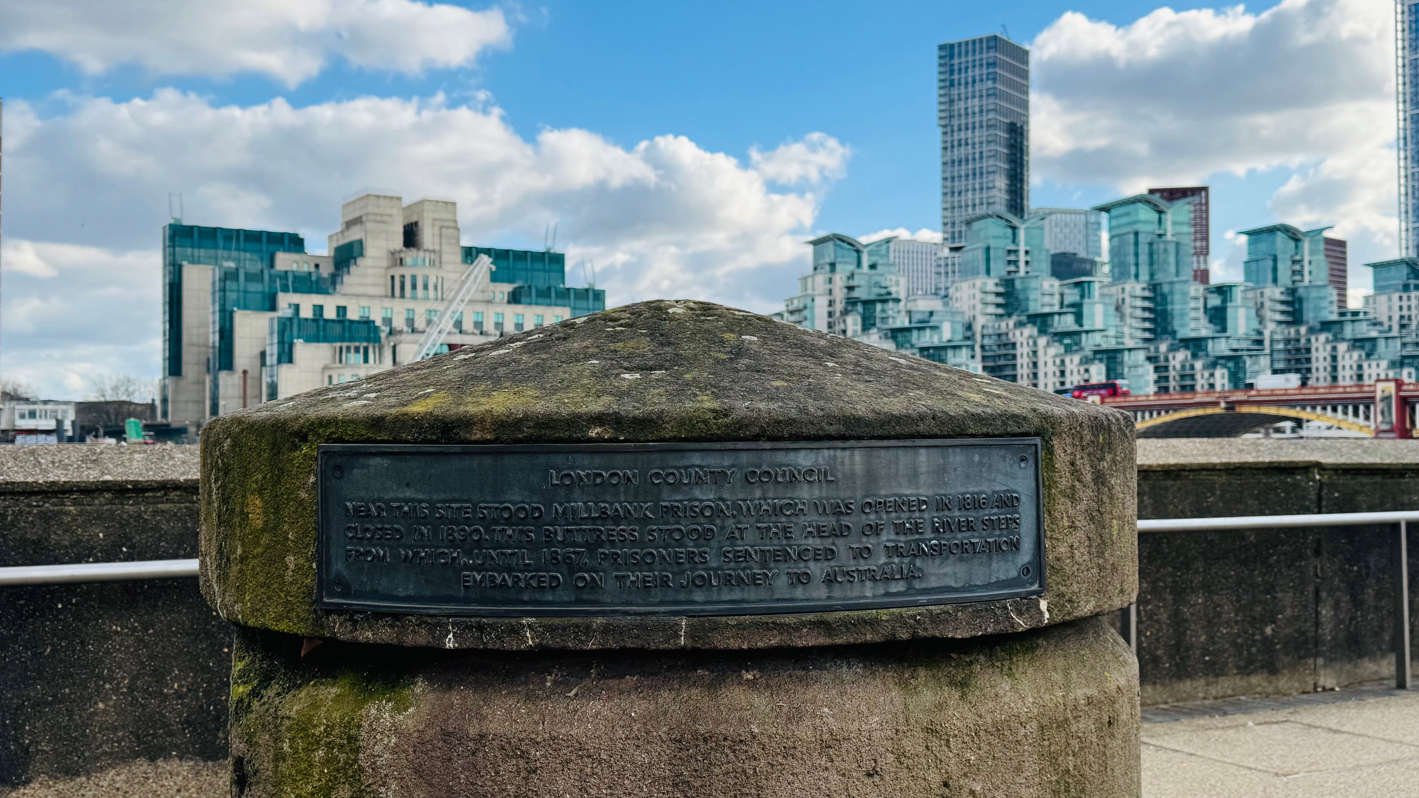 Millbank_Bollard_3
